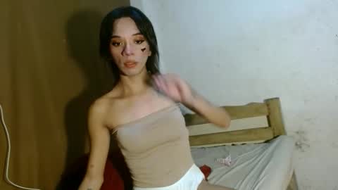 Snapshot of hugecock_caraxx chatting on November 1, 10:50 am Cara online show from November 1, 10:50 am