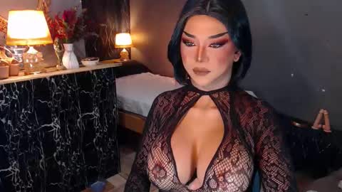 Snapshot of hugecockchristine chatting on September 24, 2:20 pm Christine online show from September 24, 2:20 pm