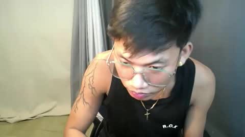Snapshot of hugecockjames09 chatting on September 26, 11:03 am hugecockjames09 online show from September 26, 11:03 am