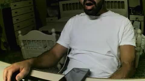 hugeveiny online show from November 6, 5:25 pm