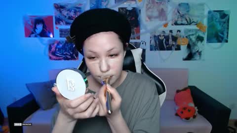 Snapshot of hugomin chatting on November 5, 2:44 am HugoMin online show from November 5, 2:44 am