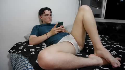 Snapshot of hun_damer chatting on October 8, 1:36 am hun_damer online show from October 8, 1:36 am