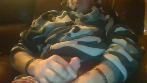 Snapshot of hung69foryou chatting on December 5, 11:29 pm hung69foryou online show from December 5, 11:29 pm