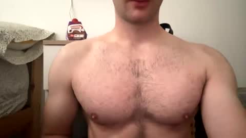 Snapshot of hung_college01 chatting on November 4, 12:15 pm hung_college01 online show from November 4, 12:15 pm