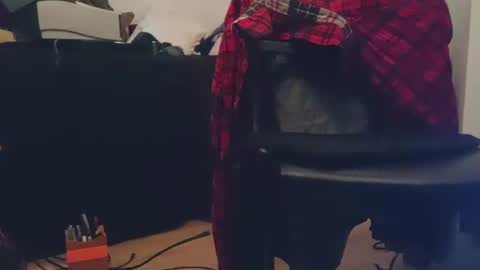 stevenishung online show from April 12, 2:55 pm