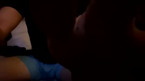 Snapshot of hungbwc99999 chatting on December 19, 9:38 am hungbwc99999 online show from December 19, 9:38 am