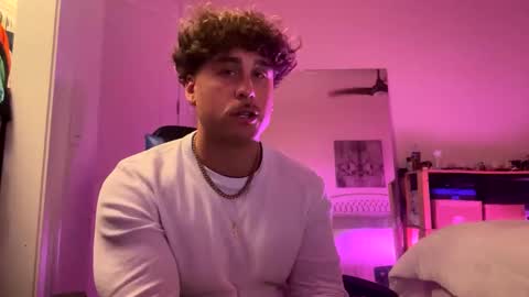 Snapshot of hungkingg22 chatting on March 7, 3:19 am hungkingg22 online show from March 7, 3:19 am