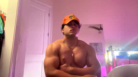 Snapshot of hungkingg22 chatting on March 7, 9:29 am hungkingg22 online show from March 7, 9:29 am