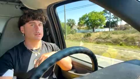 Snapshot of hungkingg22 chatting on March 7, 7:16 pm hungkingg22 online show from March 7, 7:16 pm