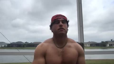 Snapshot of hungkingg22 chatting on March 10, 2:48 pm hungkingg22 online show from March 10, 2:48 pm