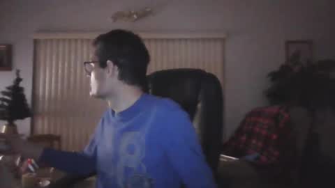 Snapshot of hunkmasclefad458 chatting on December 10, 5:17 am hunkmasclefad458 online show from December 10, 5:17 am