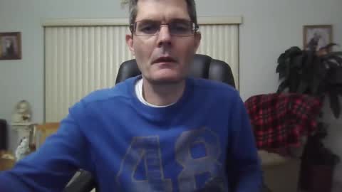 Snapshot of hunkmasclefad458 chatting on February 1, 6:32 am hunkmasclefad458 online show from February 1, 6:32 am