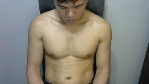 Thehunkpinoy online show from October 10, 5:12 pm