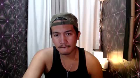 hunkylloyd online show from January 25, 5:40 am