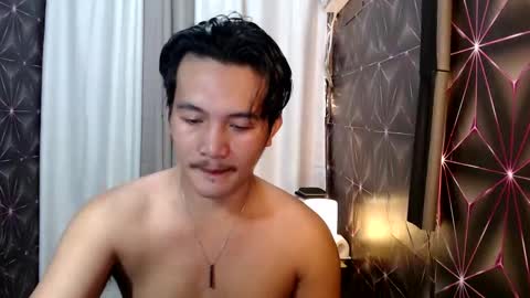 hunkylloyd online show from February 3, 5:18 am