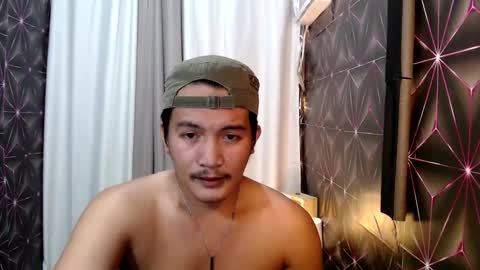 hunkylloyd online show from February 13, 1:59 pm