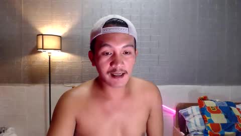 hunkylloyd online show from February 18, 4:19 am