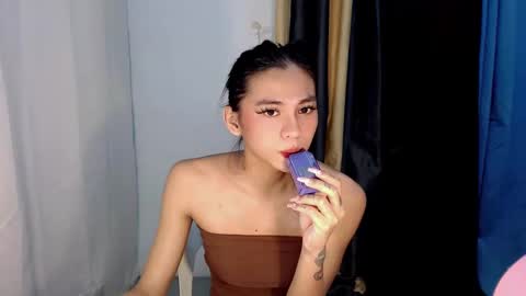 Snapshot of hunkyzeus chatting on December 24, 3:38 am hunkyzeus online show from December 24, 3:38 am