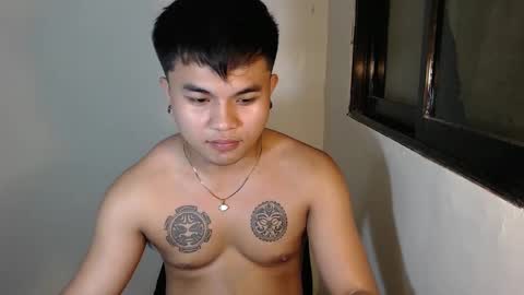 Snapshot of hunkyzeus chatting on January 8, 6:09 pm hunkyzeus online show from January 8, 6:09 pm