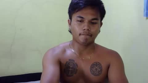 Snapshot of hunkyzeus chatting on October 7, 10:45 am hunkyzeus online show from October 7, 10:45 am