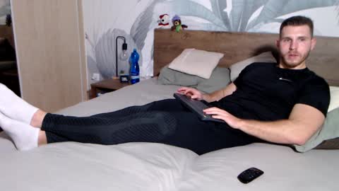 Snapshot of hunterbridges chatting on January 12, 6:05 pm Hunter Bridges online show from January 12, 6:05 pm