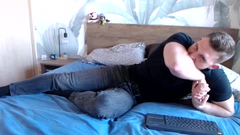 Snapshot of hunterbridges chatting on February 1, 11:10 am Hunter Bridges online show from February 1, 11:10 am