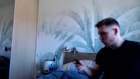 Snapshot of hunterbridges chatting on March 1, 10:02 am Hunter Bridges online show from March 1, 10:02 am