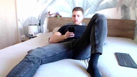 Snapshot of hunterbridges chatting on March 8, 10:54 am Hunter Bridges online show from March 8, 10:54 am