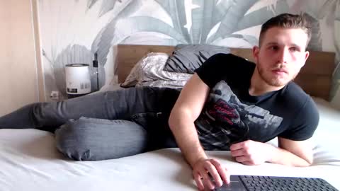 Snapshot of hunterbridges chatting on March 9, 11:36 am Hunter Bridges online show from March 9, 11:36 am