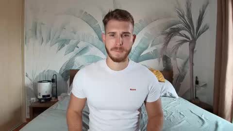 Snapshot of hunterbridges chatting on October 12, 7:18 am Hunter Bridges online show from October 12, 7:18 am