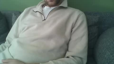 hunting_007 online show from December 15, 11:58 am