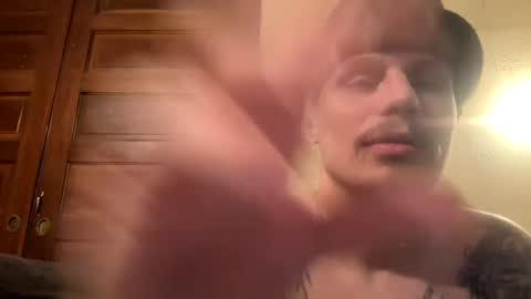 Snapshot of husbandandwife2011 chatting on February 22, 3:34 am husbandandwife2011 online show from February 22, 3:34 am