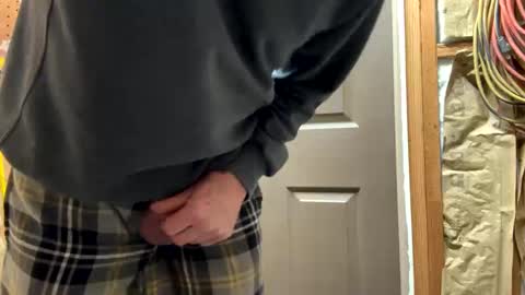 huskey300 online show from March 3, 3:09 pm