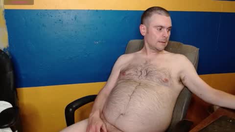 Snapshot of huskyguy chatting on October 18, 4:26 am Huskyguy online show from October 18, 4:26 am