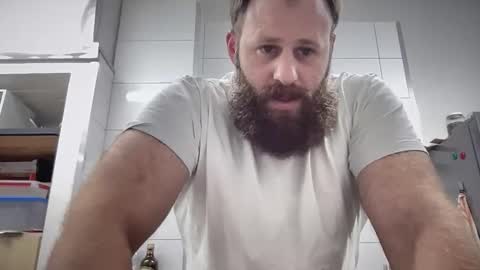 hybride8825 online show from December 5, 10:35 am