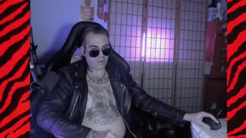 Snapshot of hypnosexray chatting on January 16, 2:41 am Mistress Magenta online show from January 16, 2:41 am