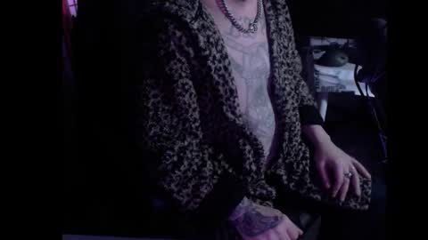 Snapshot of hypnosexray chatting on January 18, 3:59 pm Mistress Magenta online show from January 18, 3:59 pm