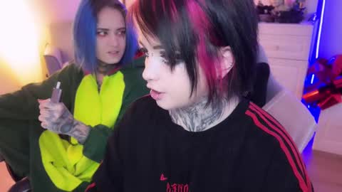 Snapshot of i_died_again chatting on December 29, 11:40 am Asya online show from December 29, 11:40 am