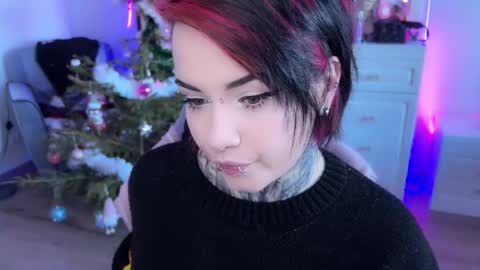 Snapshot of i_died_again chatting on January 5, 11:04 am Asya online show from January 5, 11:04 am