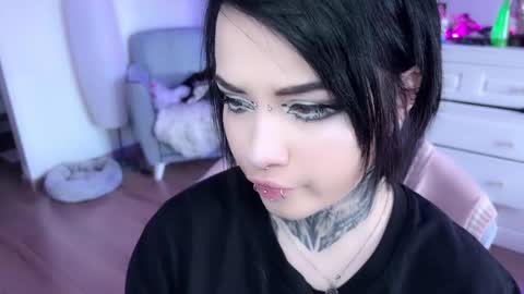 Snapshot of i_died_again chatting on January 21, 10:30 am Asya online show from January 21, 10:30 am