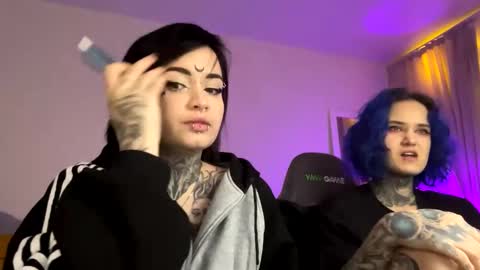 Snapshot of i_died_again chatting on January 25, 5:40 pm Asya online show from January 25, 5:40 pm