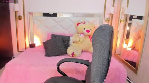 Kristi online show from February 6, 8:23 pm