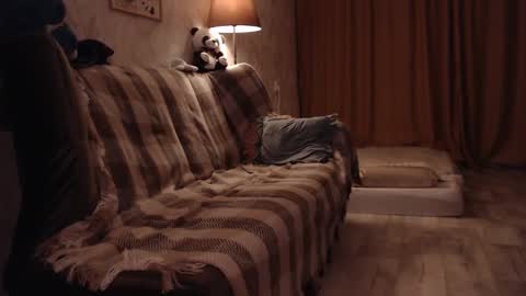 elisabeth online show from December 13, 6:27 pm