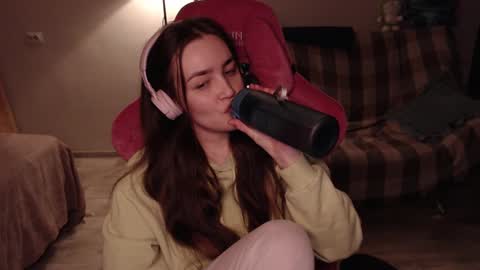 elisabeth online show from February 8, 4:47 pm