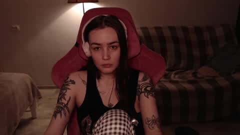 elisabeth online show from March 6, 3:45 pm