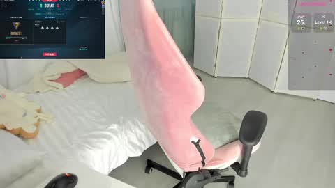 HiI am  EvaPVT is open  online show from March 3, 3:09 pm