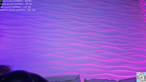 Snapshot of iam_casey chatting on November 23, 9:58 pm Casey online show from November 23, 9:58 pm