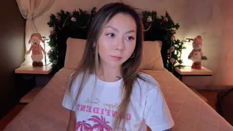 Snapshot of iam_casey chatting on December 17, 6:19 am Casey online show from December 17, 6:19 am