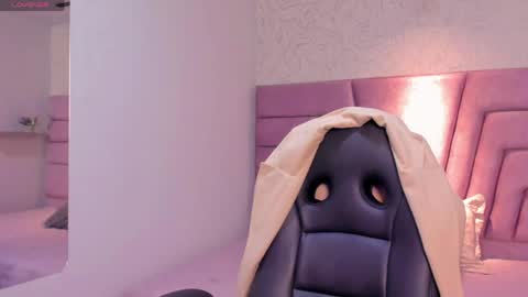 iam_lina online show from April 15, 7:32 pm