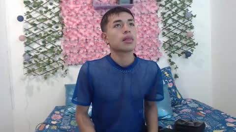 Snapshot of iam_lukas__ chatting on September 12, 4:01 am iam_lukas__ online show from September 12, 4:01 am